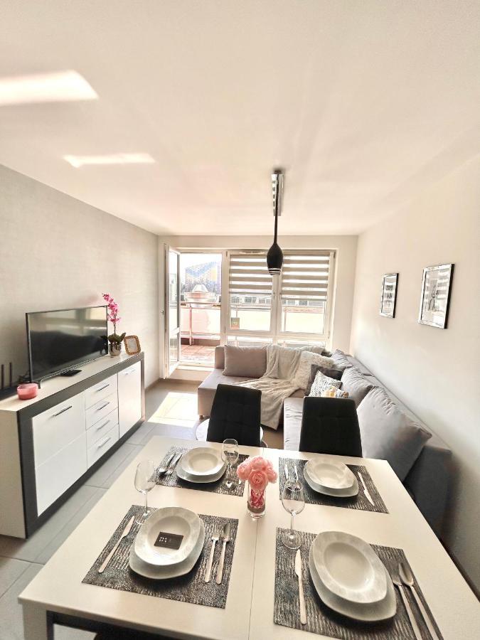 Downtown Apartments Family&Friends Rzeszow Ngoại thất bức ảnh